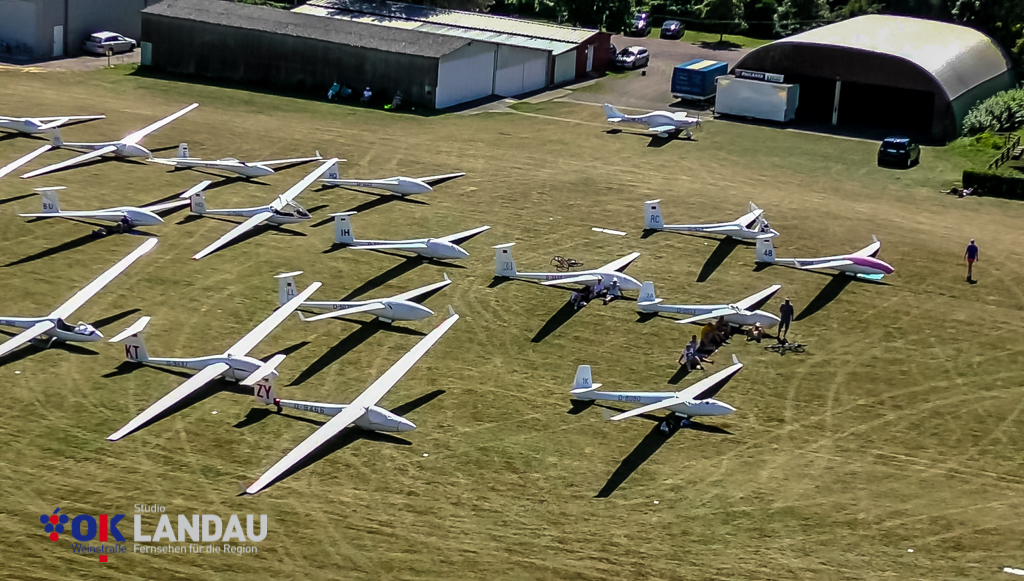20160826_Landau_Segelflugmeisterschaften_am_Ebenberg_Vid_0001