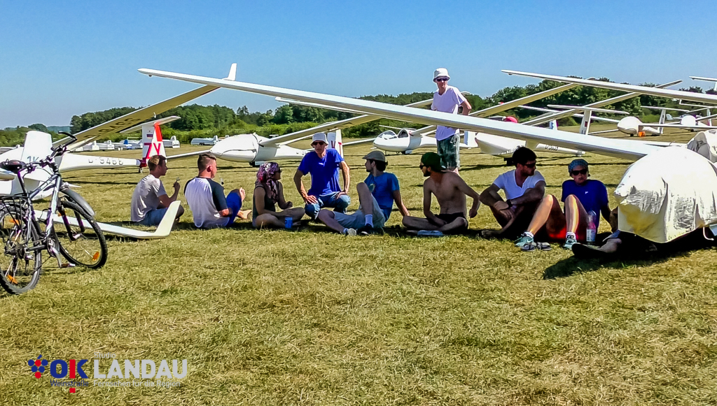 20160826_Landau_Segelflugmeisterschaften_am_Ebenberg_Vid_0011